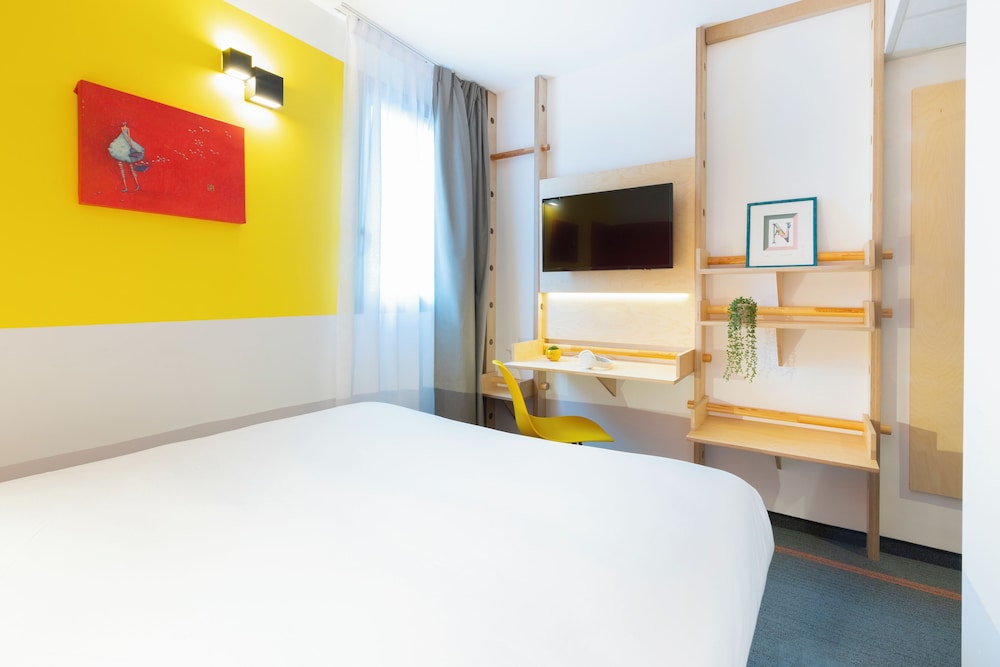 Pure, Twin Beds