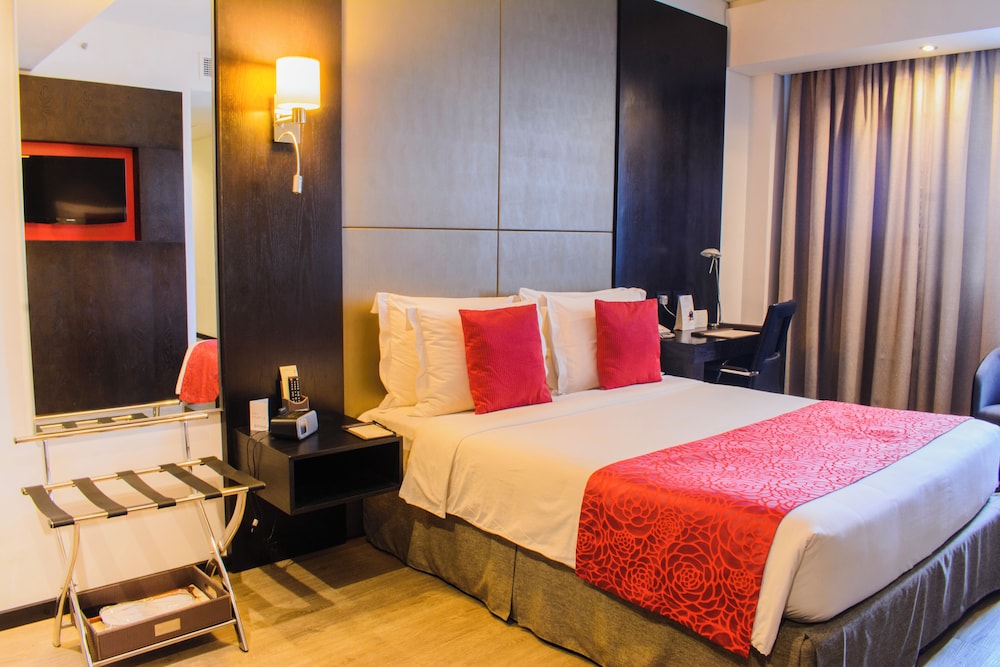 EXECUTIVE, QUEEN BED, CITY VIEW