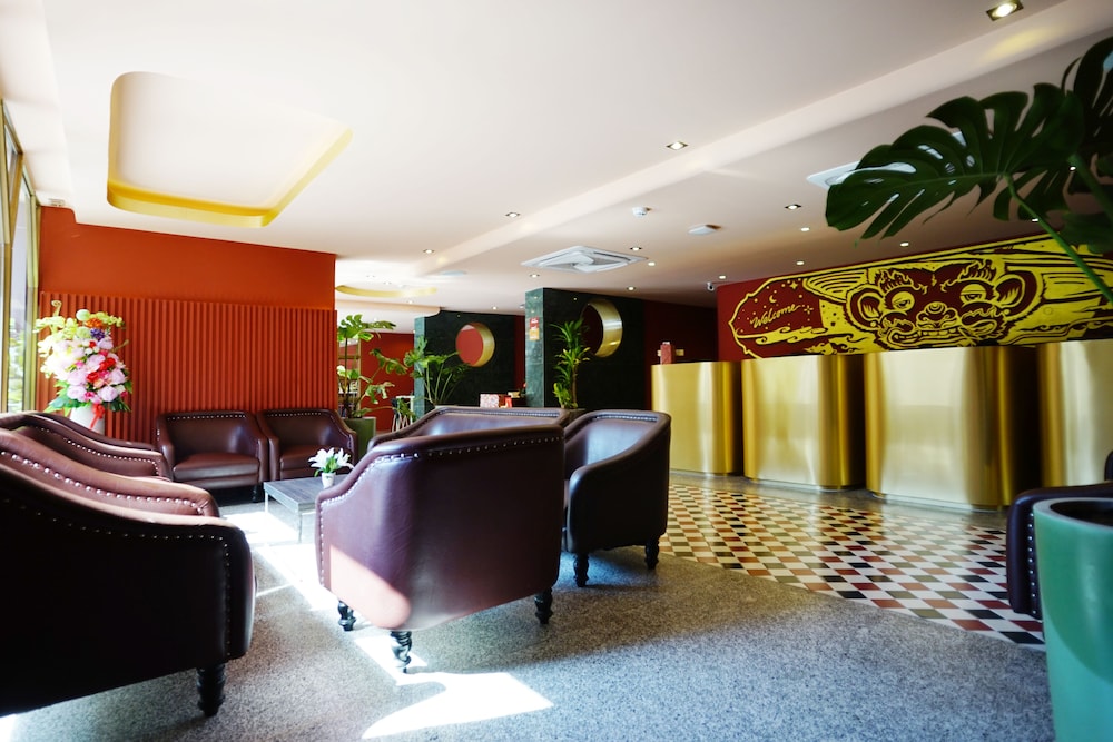 4 Monkeys Hotel Bangkok 12/50