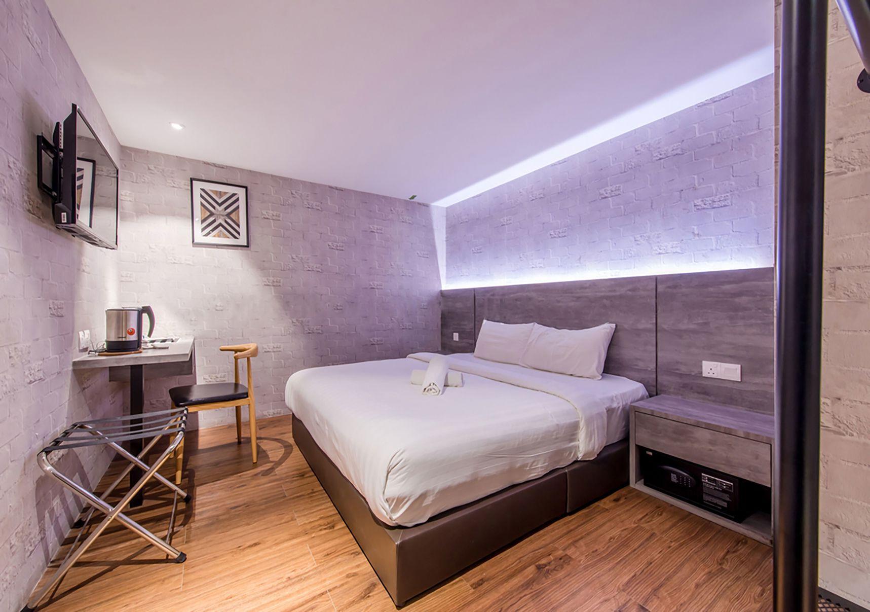 Superior, Double Bed, No Window