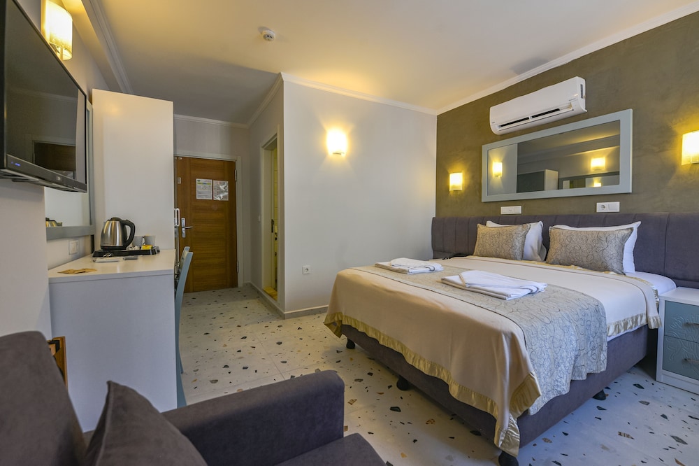 Tonoz Beach Hotel 21/69