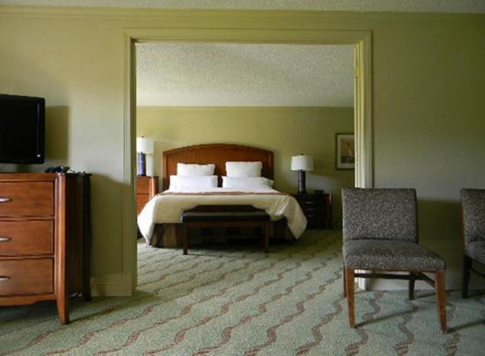 Resort Conference Center At Hyannis 14/63