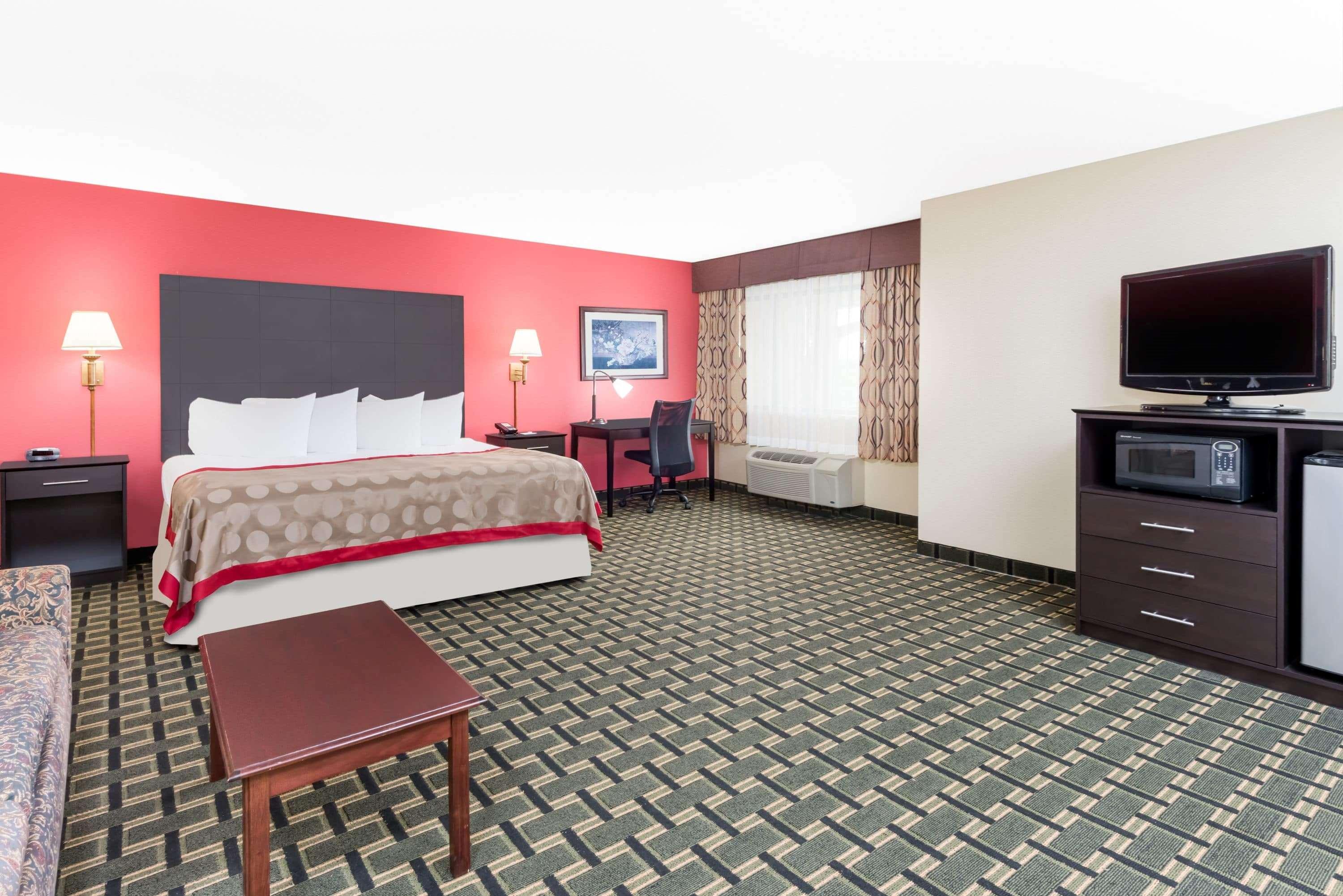 Suite, King Bed