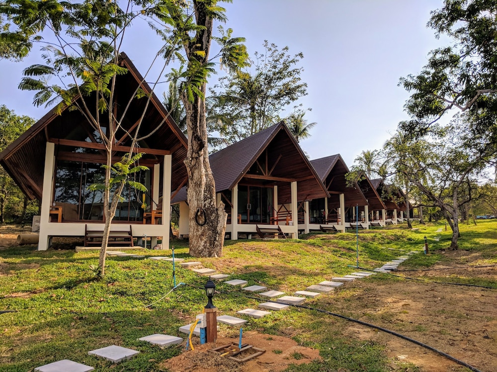 Phayamas Private Beach Resort 4/59
