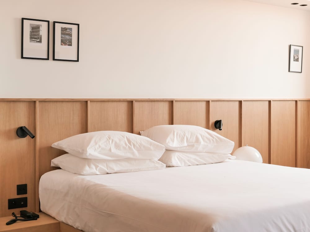 Hotel Moderne 12/50