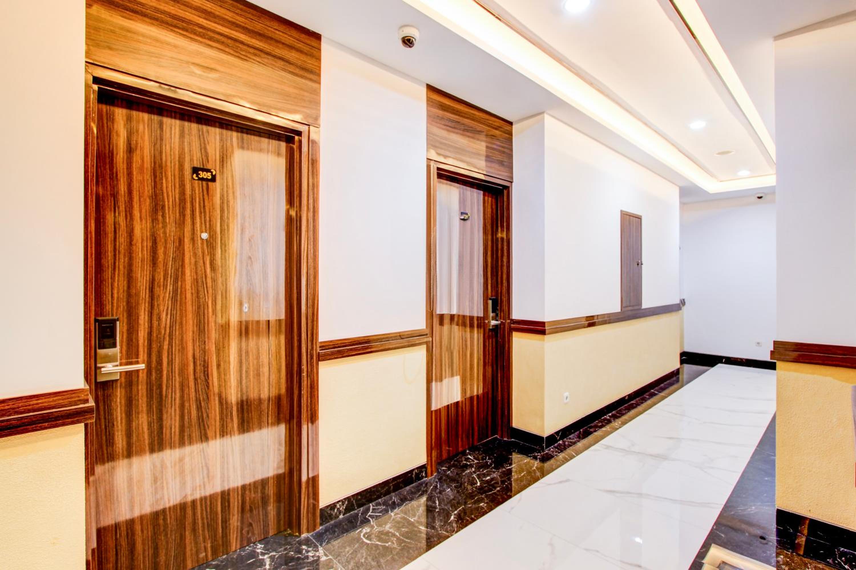 Townhouse OAK Near The Park Mall Semarang Formerly Semarang Boutique Hotel 13/32