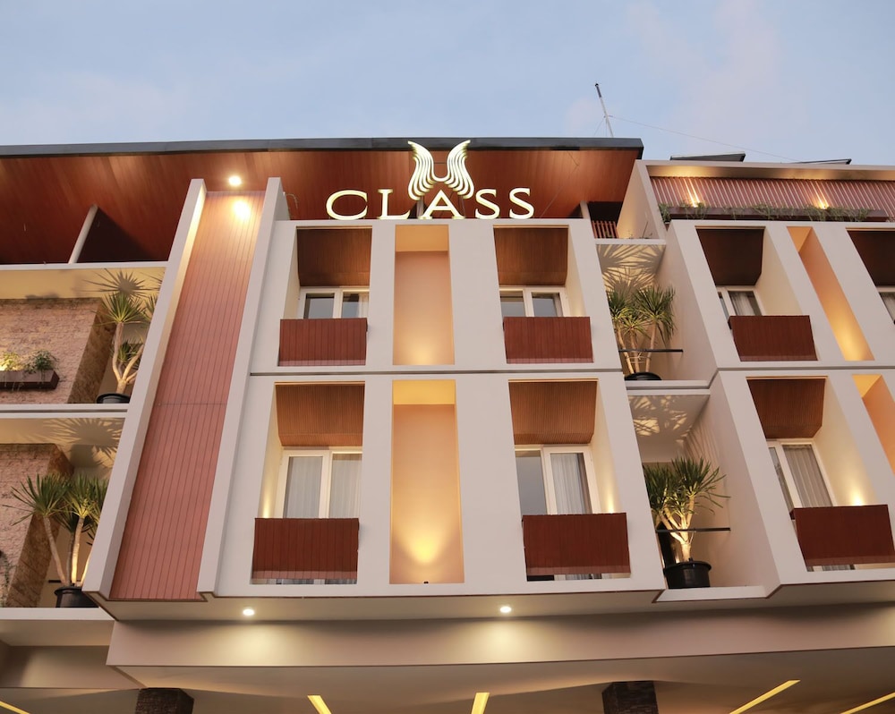 CLASS Premium Guest House 2/35