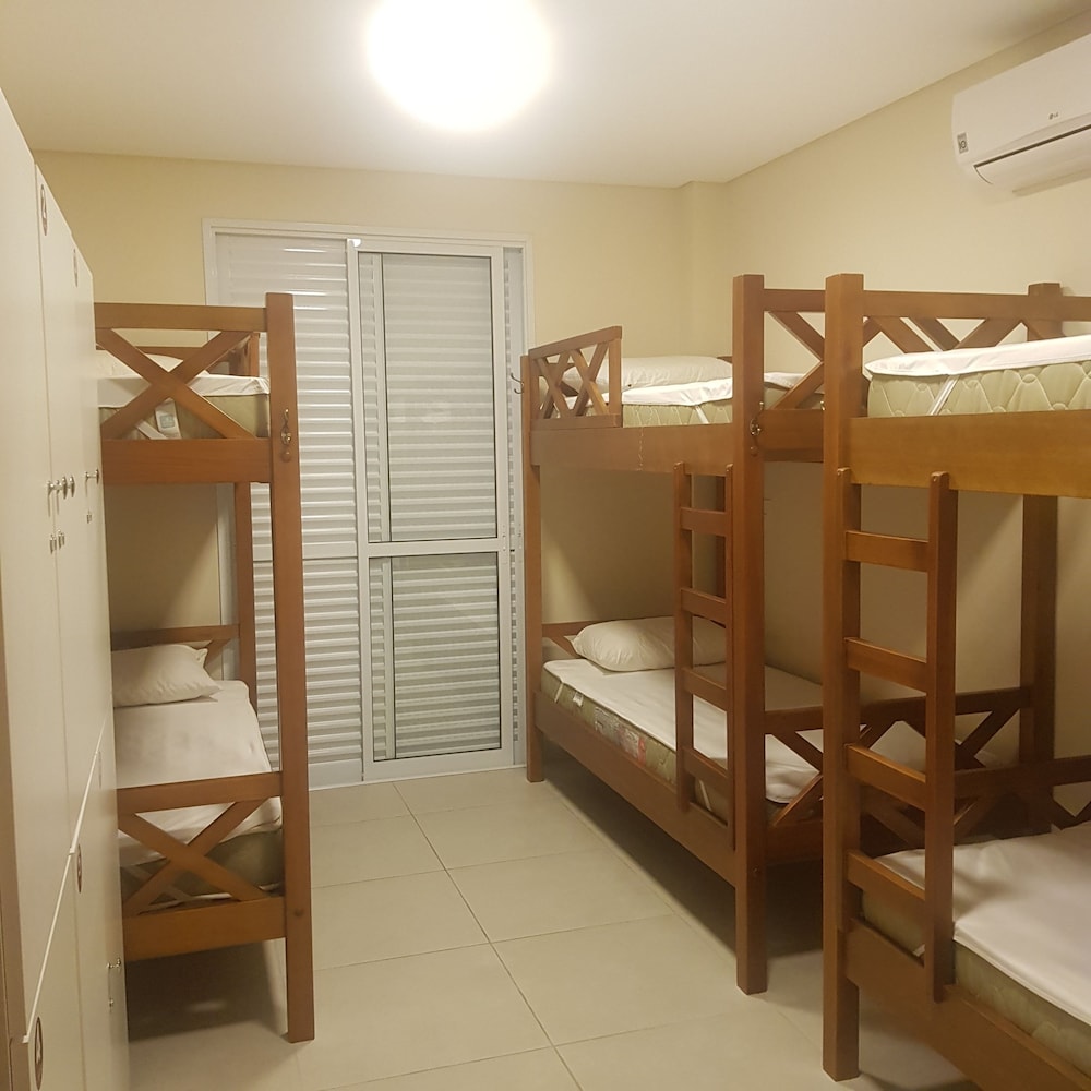 Tapera Hostel 25/50