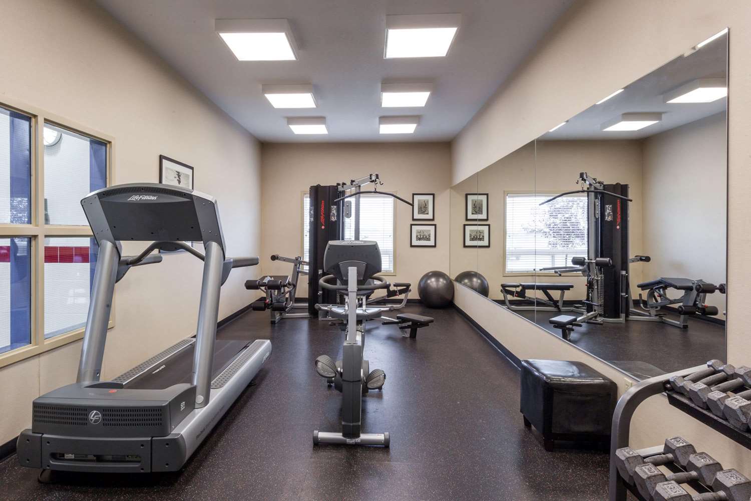 Ramada Westlock 18/37