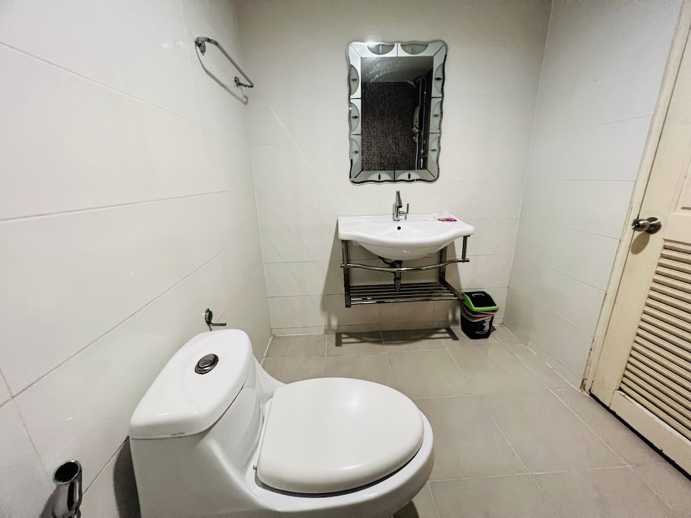 Inn Kham Apartment 42/47