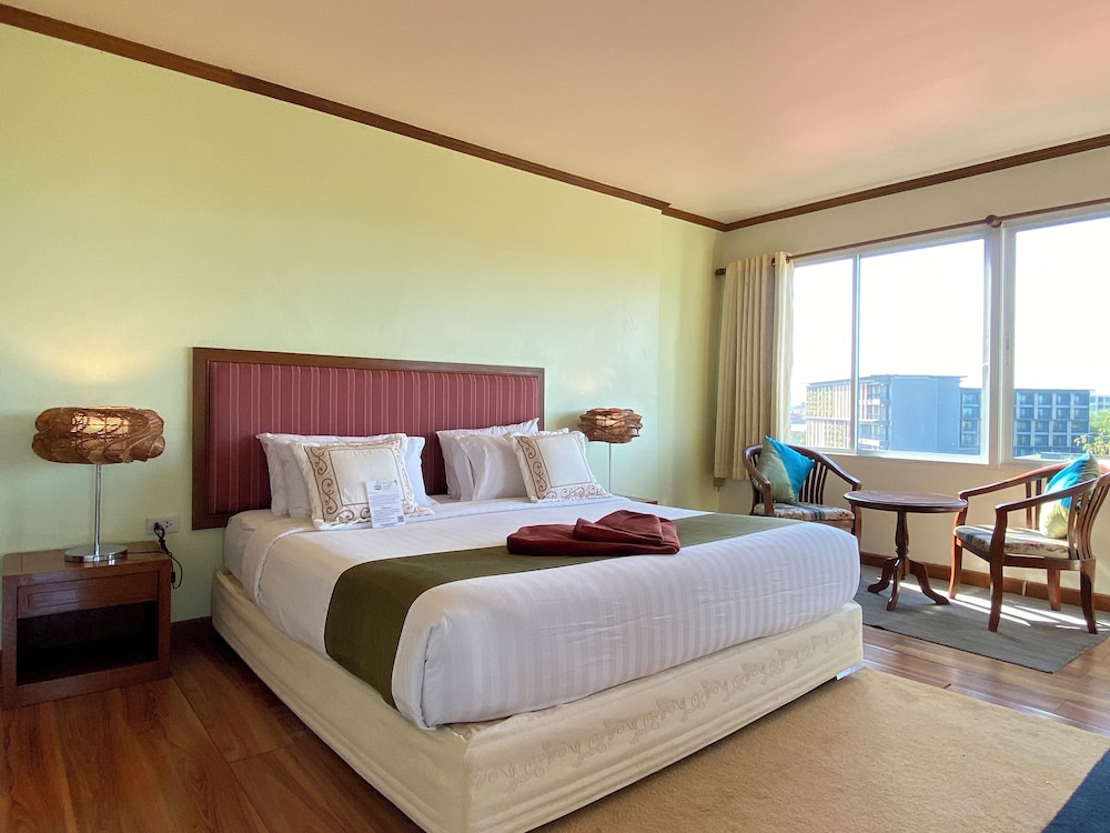 Thipurai Beach Hotel 16/50