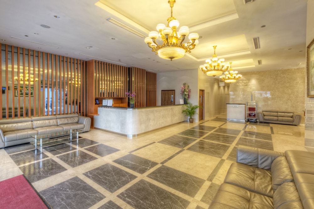 Orchid Hotel 8/50