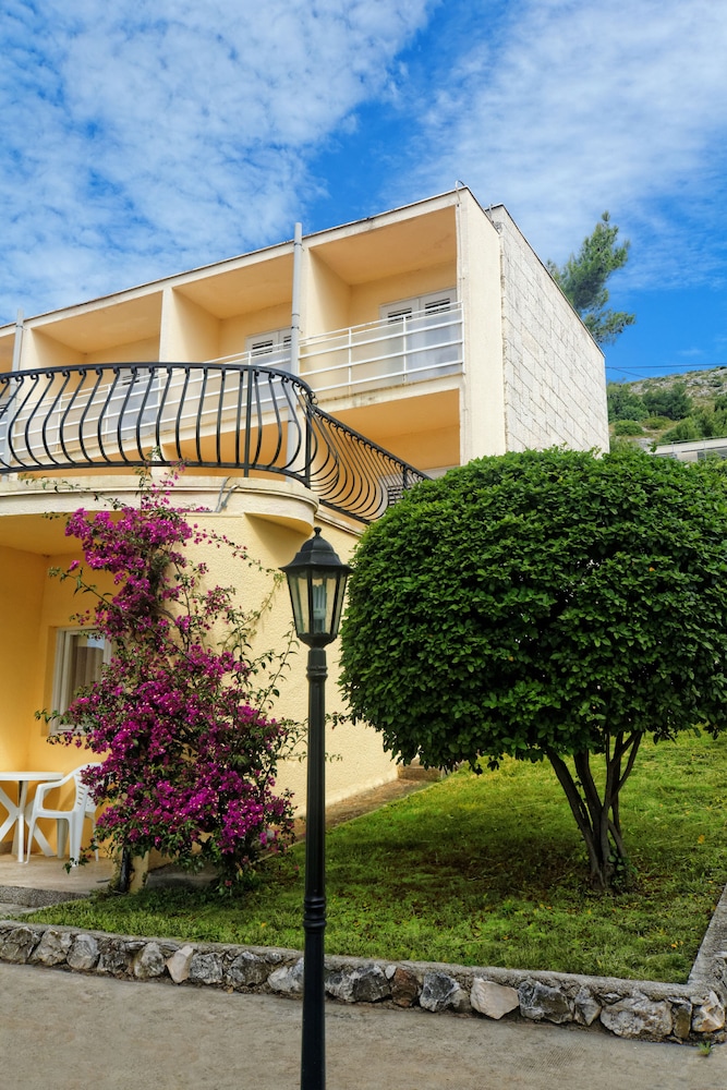 All Inclusive Hotel Val 40/50