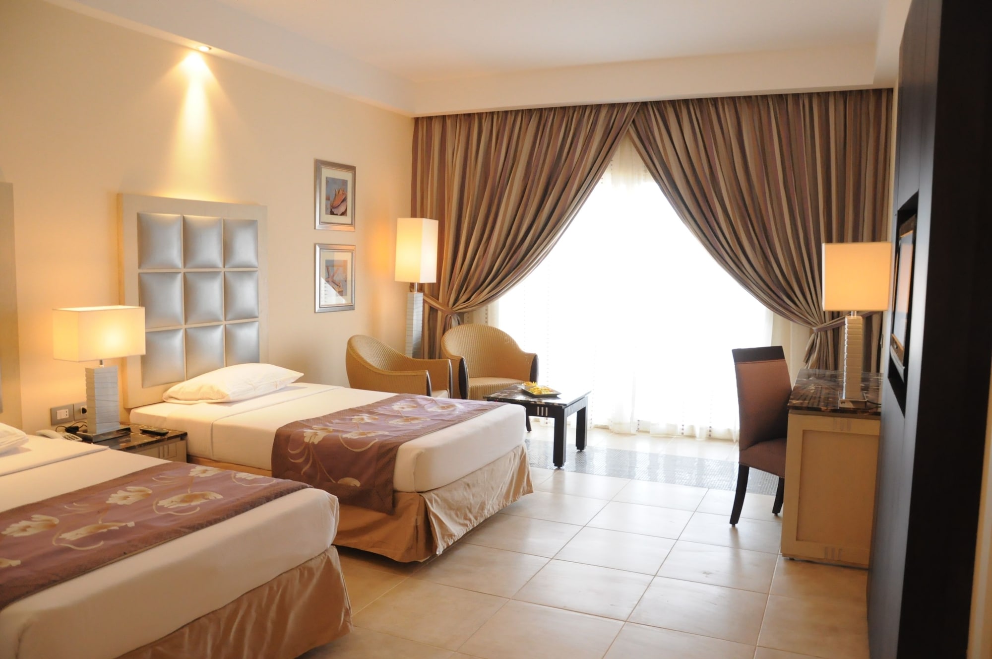 Deluxe Room Single