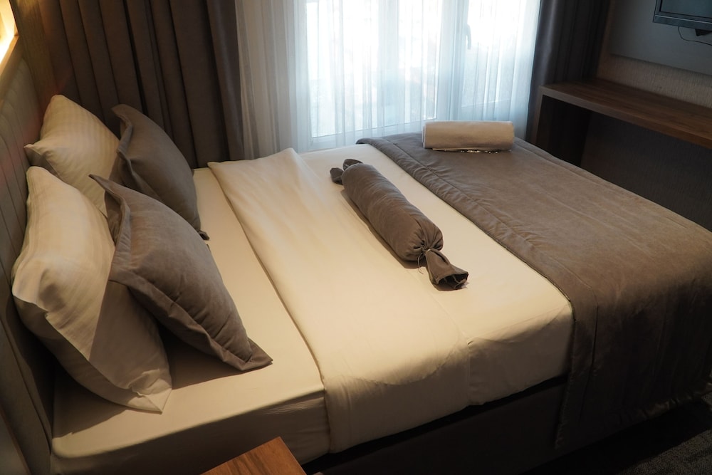 Best House Hotel 43/58