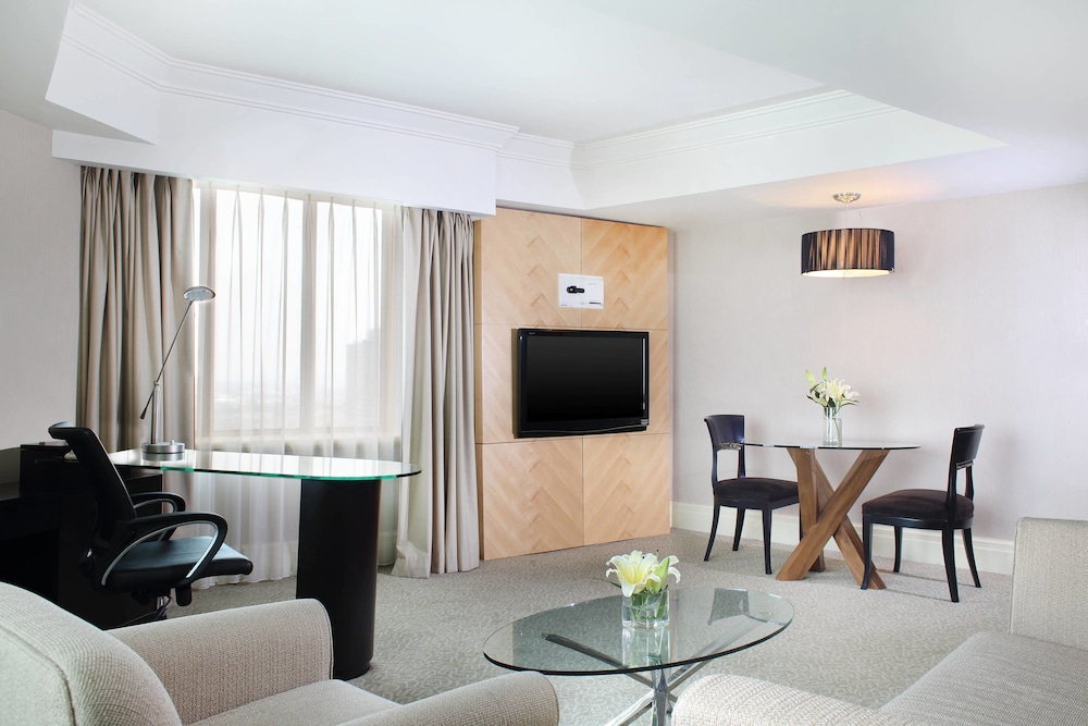 Sheraton Surabaya 37/39