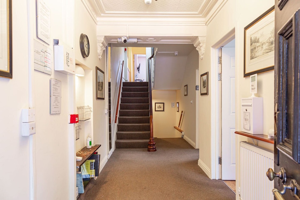 City Lodge Guest House 39/51