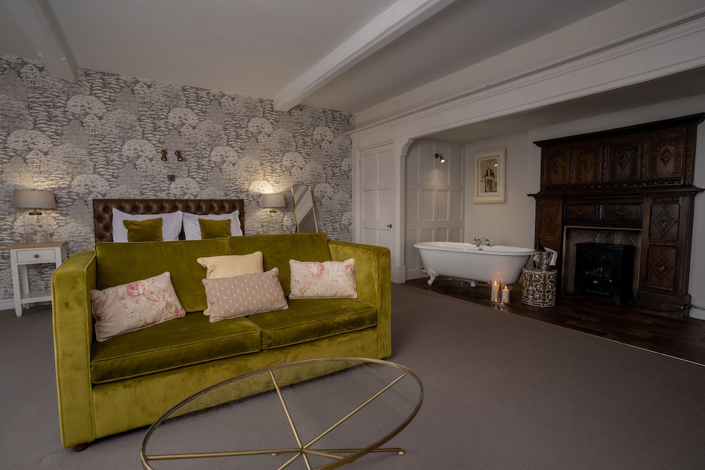 Stonehouse Court Hotel 29/80