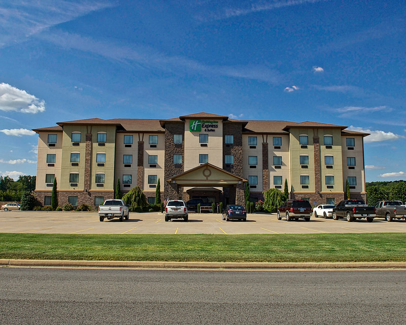 Holiday Inn Express Hotel and Suites Heber Springs 2/30