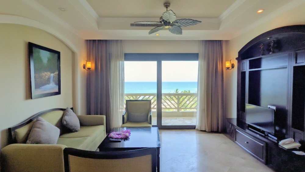 Olalani Resort and Condotel 45/69