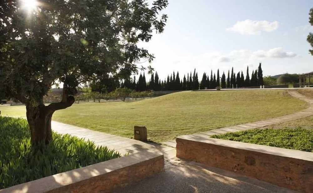 Son Bernadinet Agrotourism 45/63