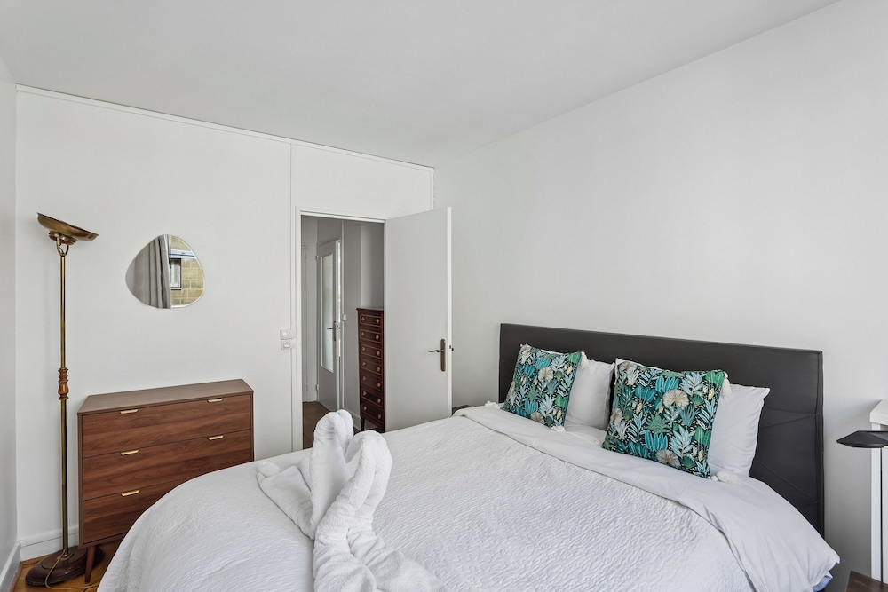 Superior, Apartment, Double Bed, Street View, Sofa
