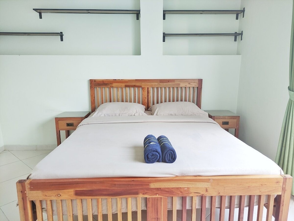 Urbanest Inn House TB Simatupang 25/72