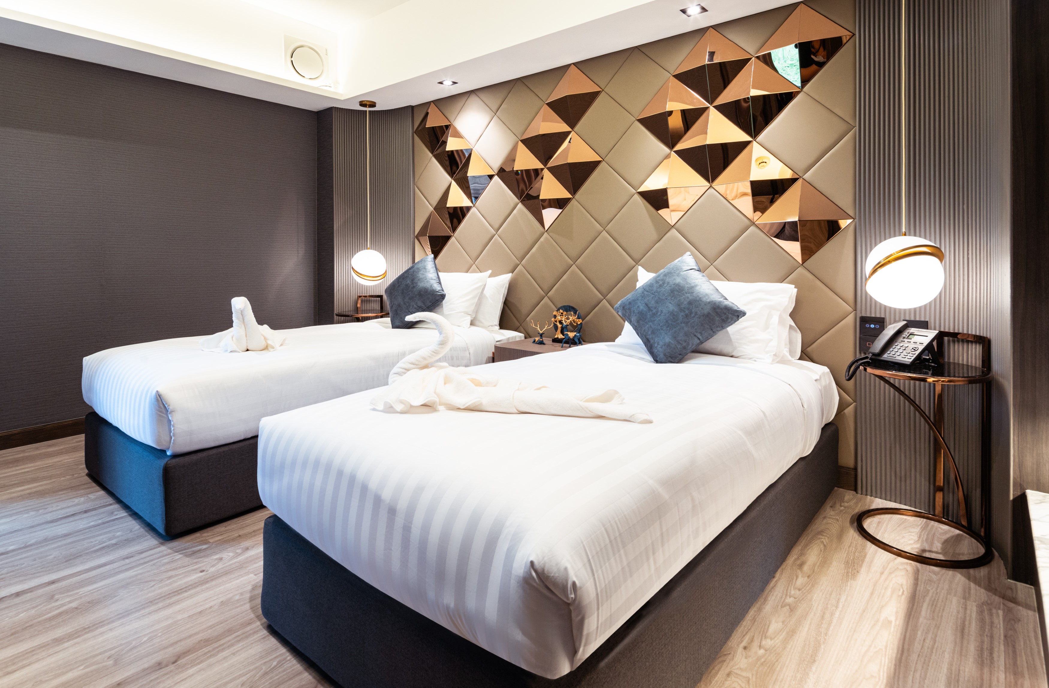 SMART, DELUXE, TWIN BEDS