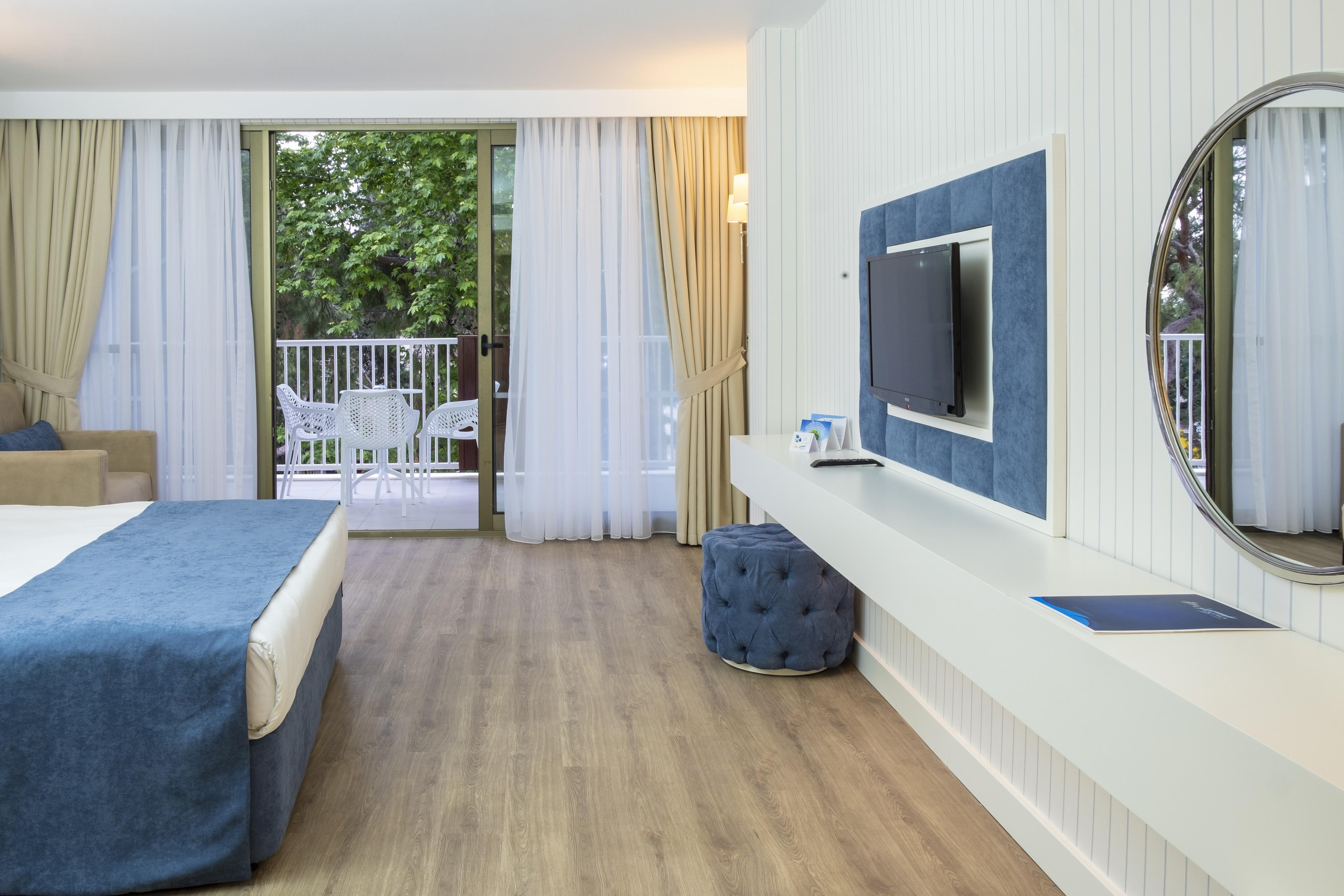 Standard, Double Bed, Landscape View