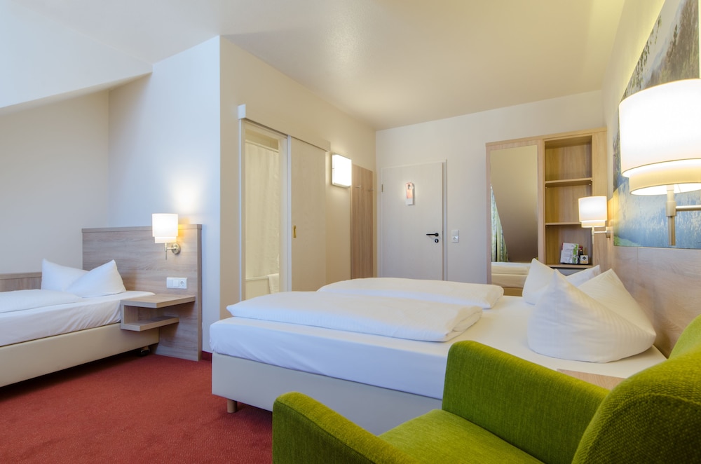 Garden Hotel 15/40