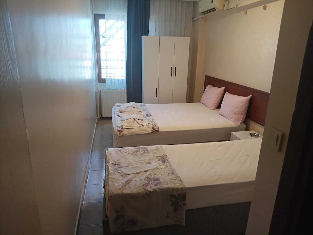 Sah Hotel 11/58