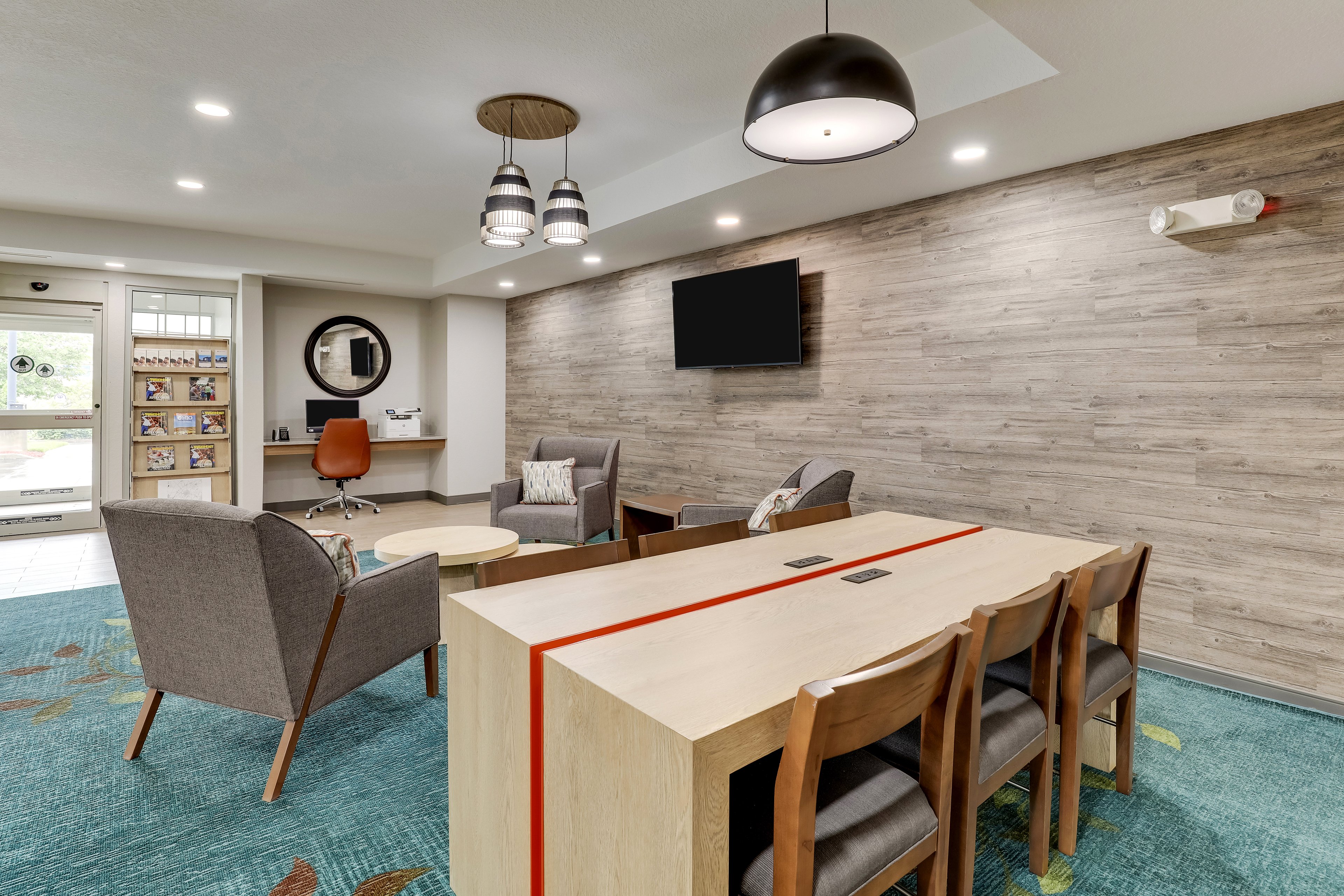 Candlewood Suites Lexington 57/74