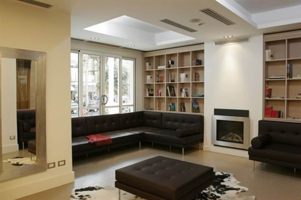 Le Rose Suite Hotel 38/43