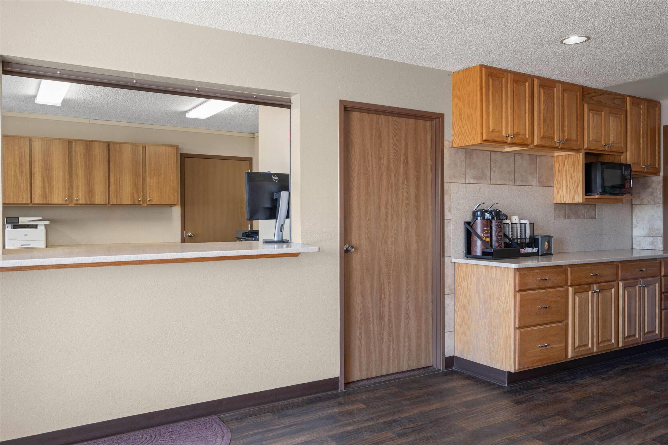 Super 8 by Wyndham Lewistown 12/51