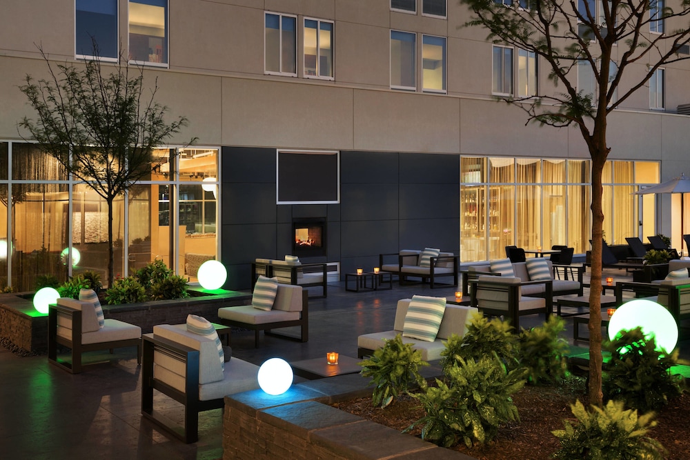 ALOFT DALLAS LOVE FIELD 7/34