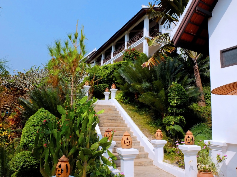 SANCTUARY PAKBENG LODGE 15/86
