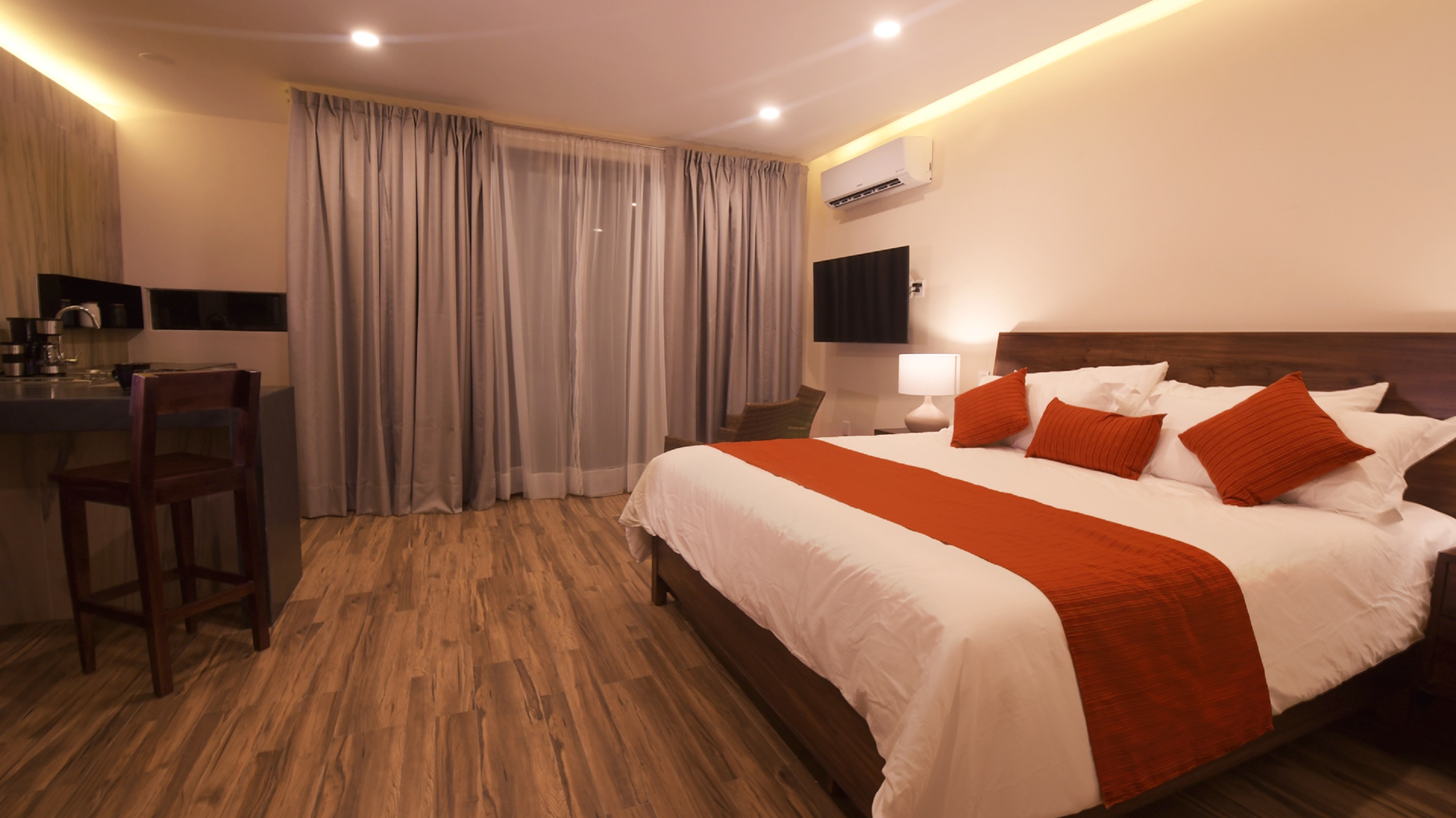 Room, Jungle View
