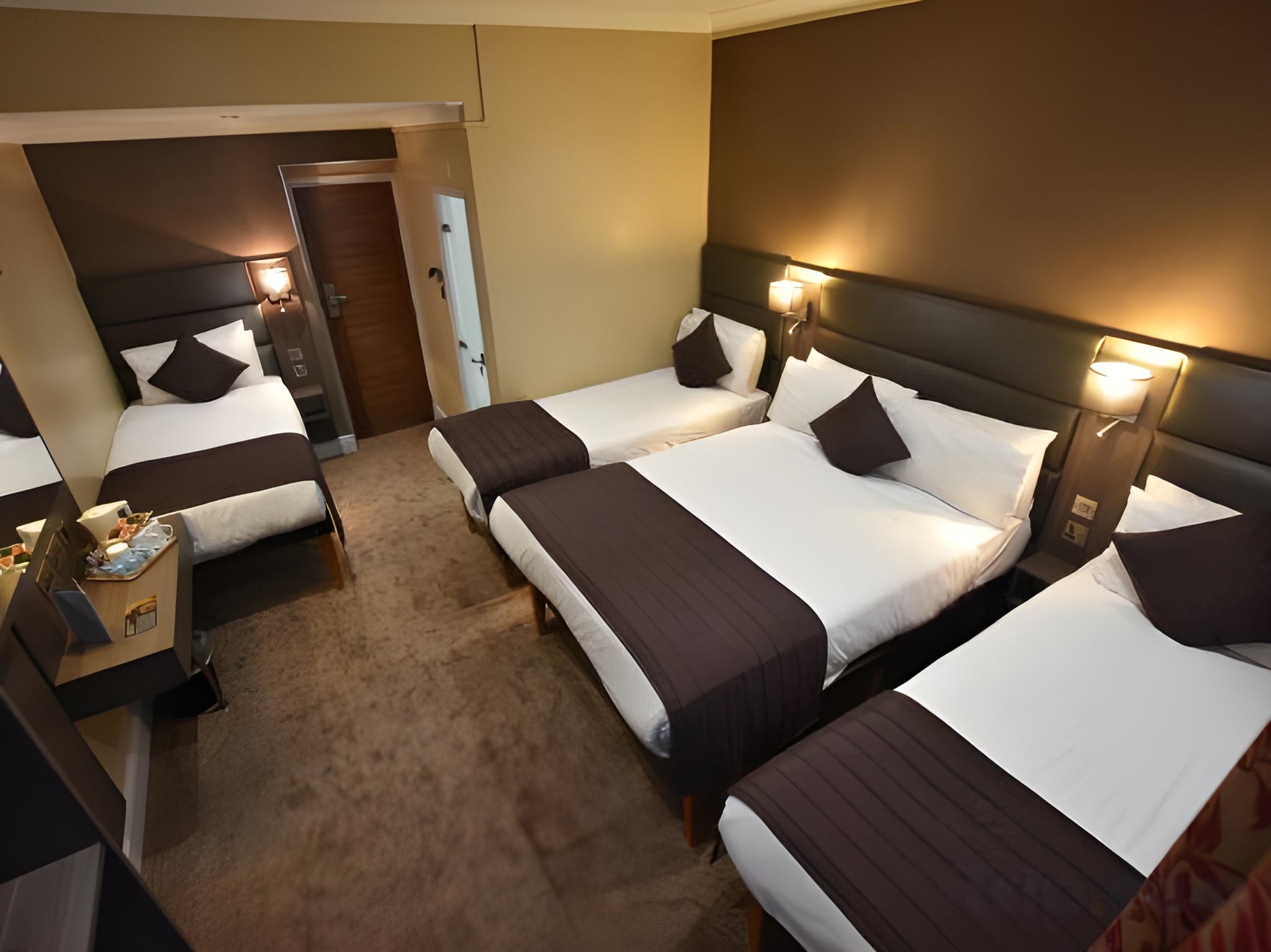 Room, Quintuple, Single Bed, 2 Double Beds