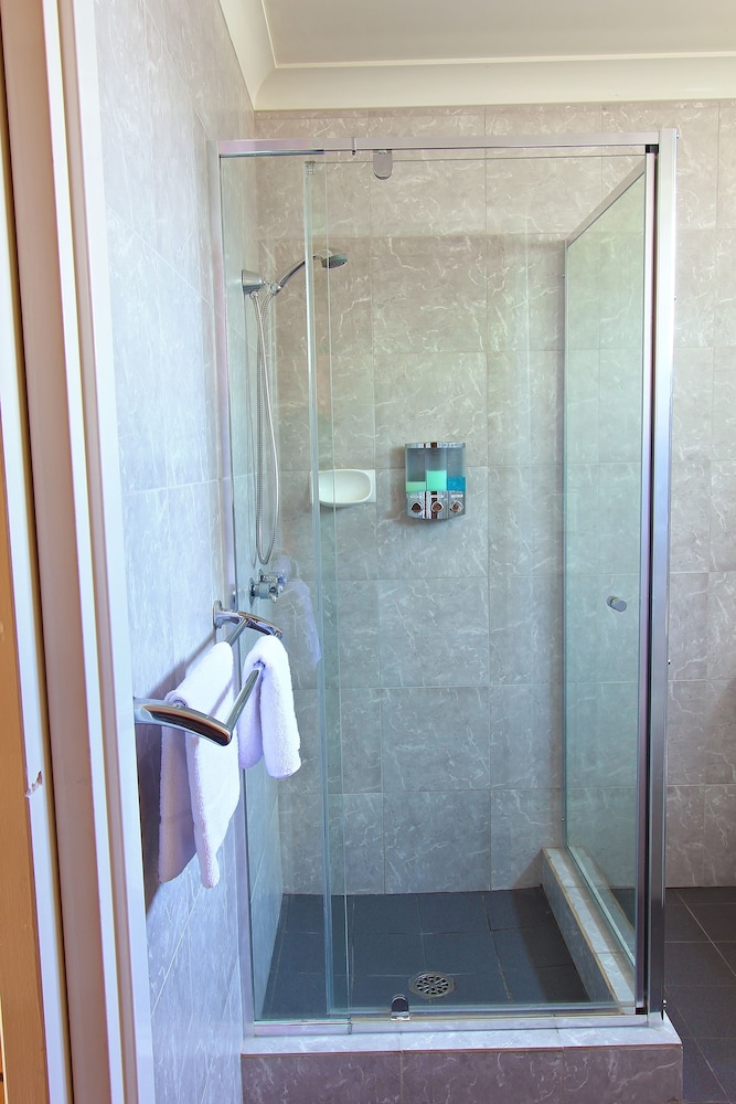 GARDEN CITY MOTOR INN 16/44