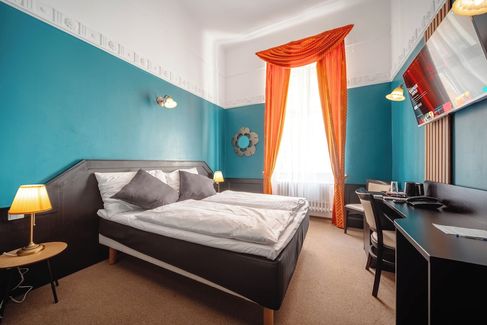 STANDARD, DOUBLE BED