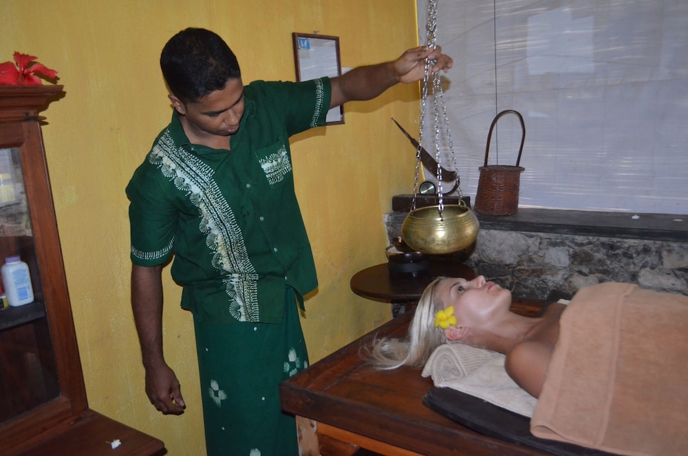 Thambapanni Retreat 12/72