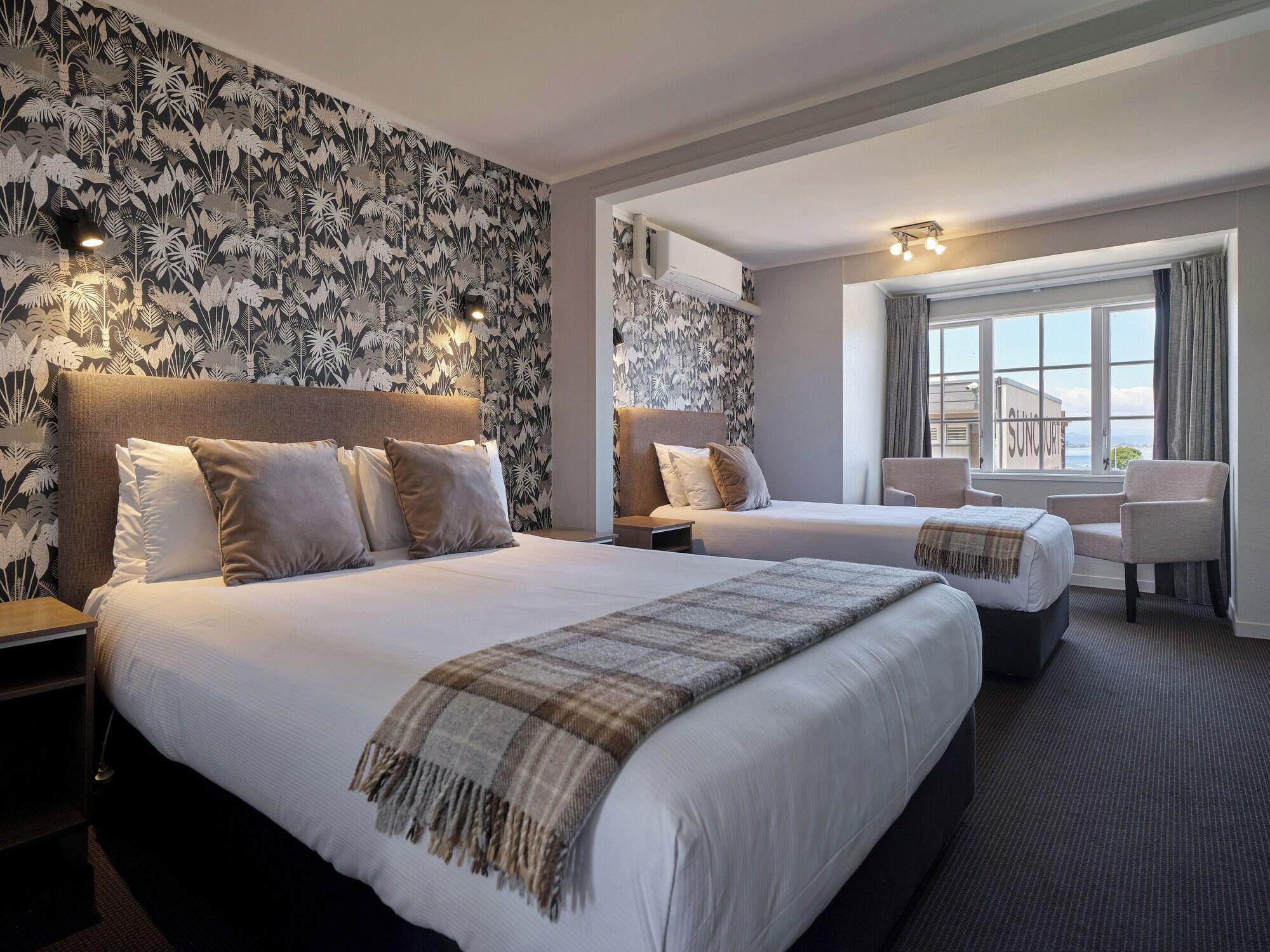Studio, Twin Beds, No Balcony