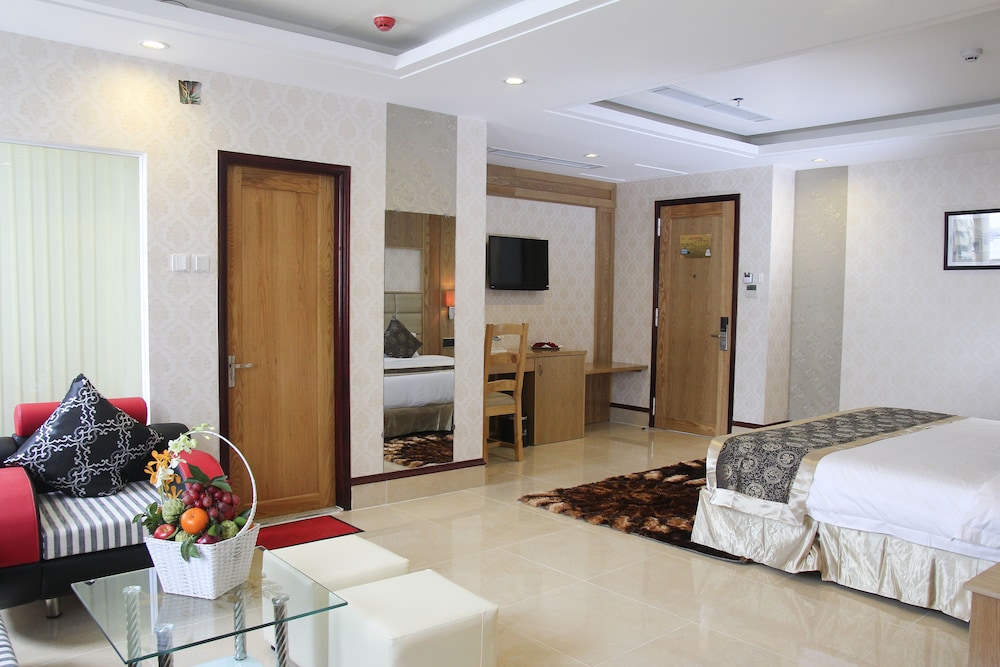 West Hotel 21/54