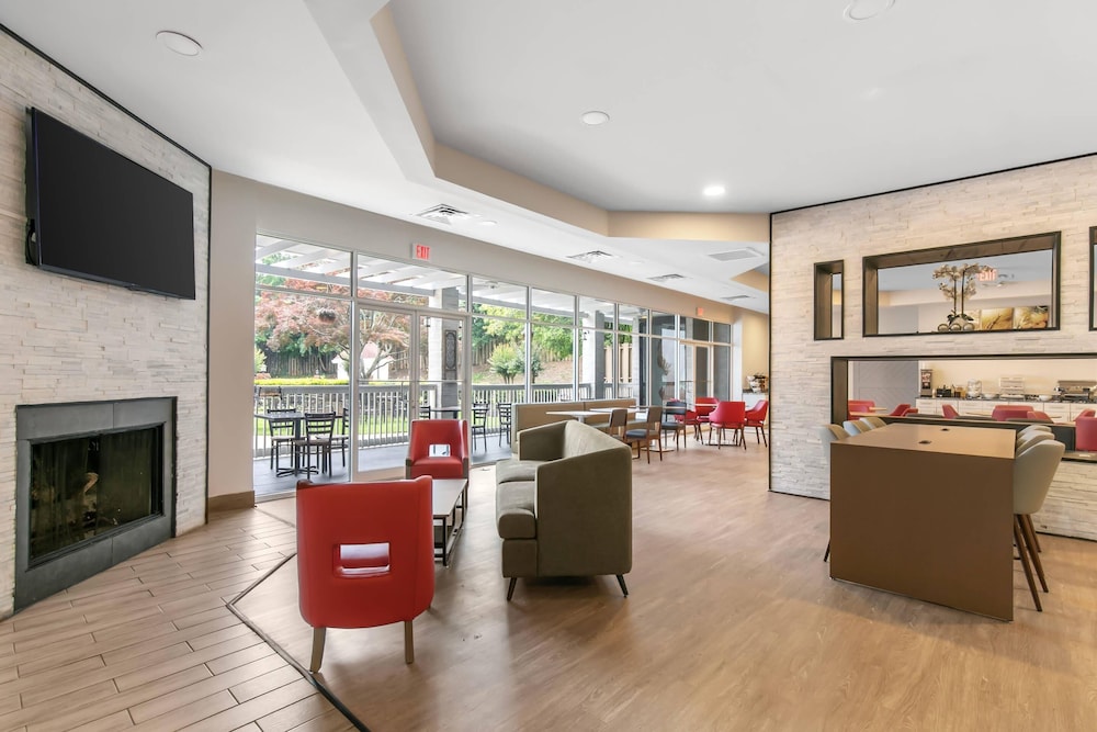 Comfort Inn & Suites Gainesville, GA 34/60