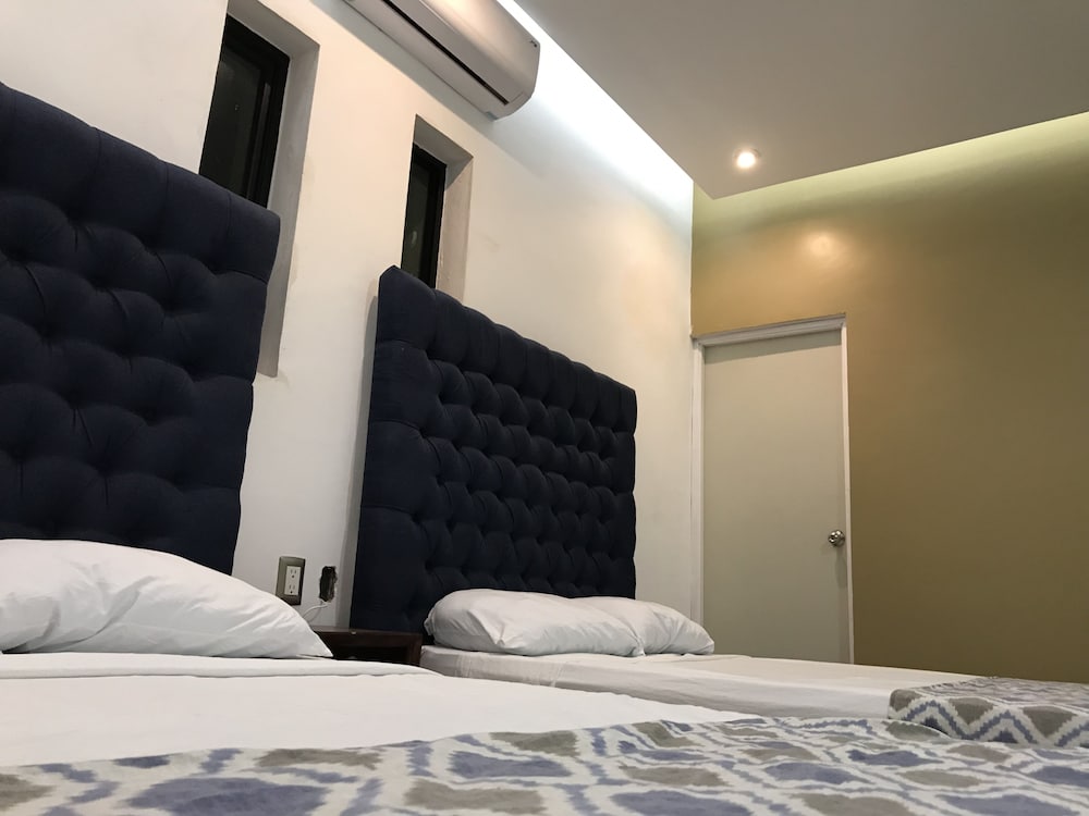 HOTEL PLAZA AMALIA 15/26