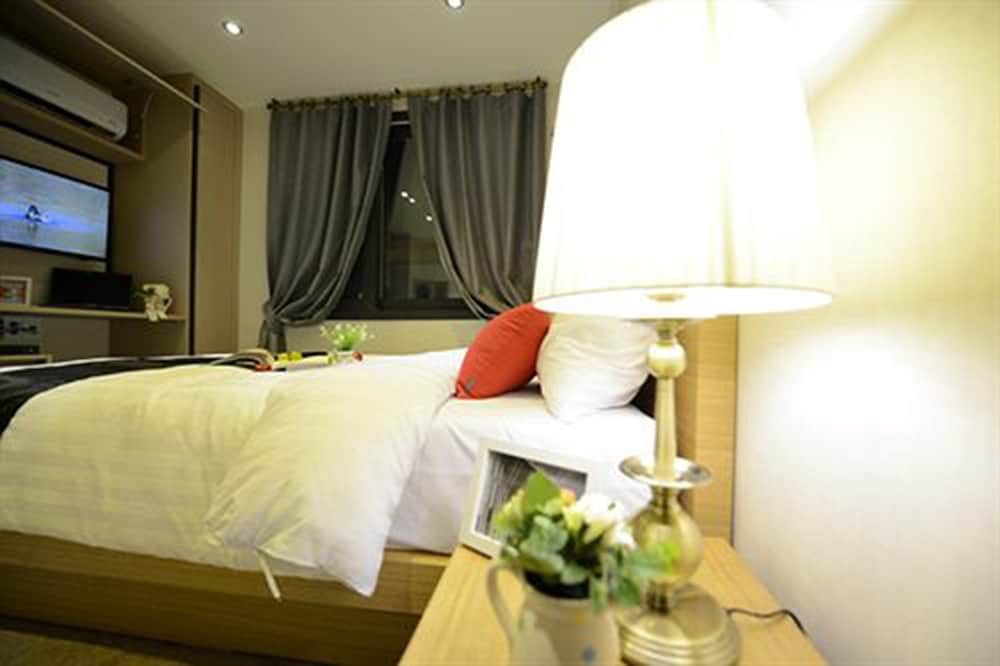 RESIDENCE, DOUBLE BED