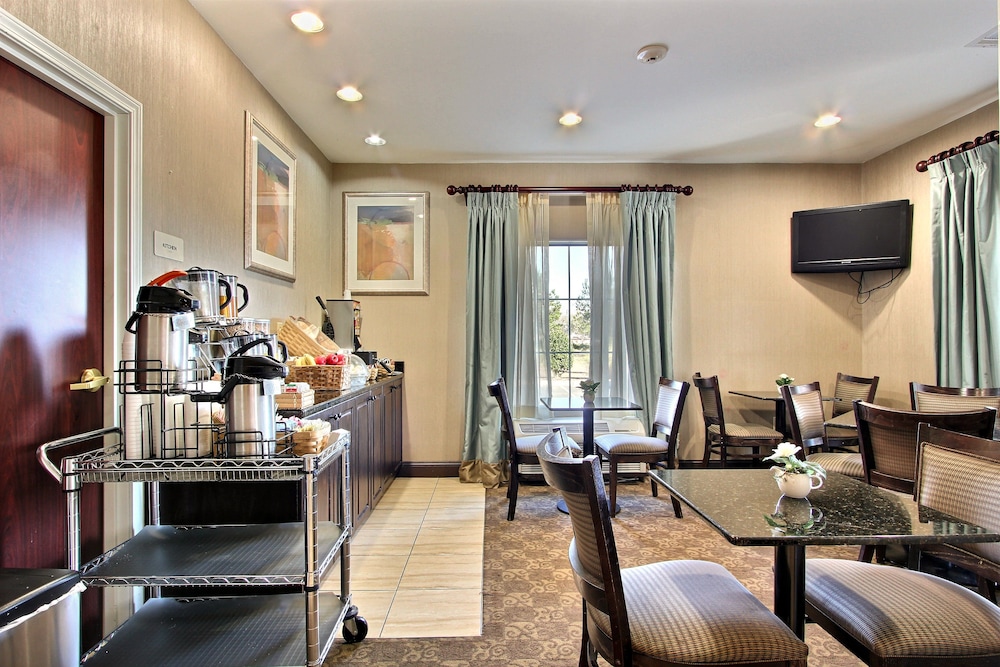 Magnolia Inn Suites 39/50