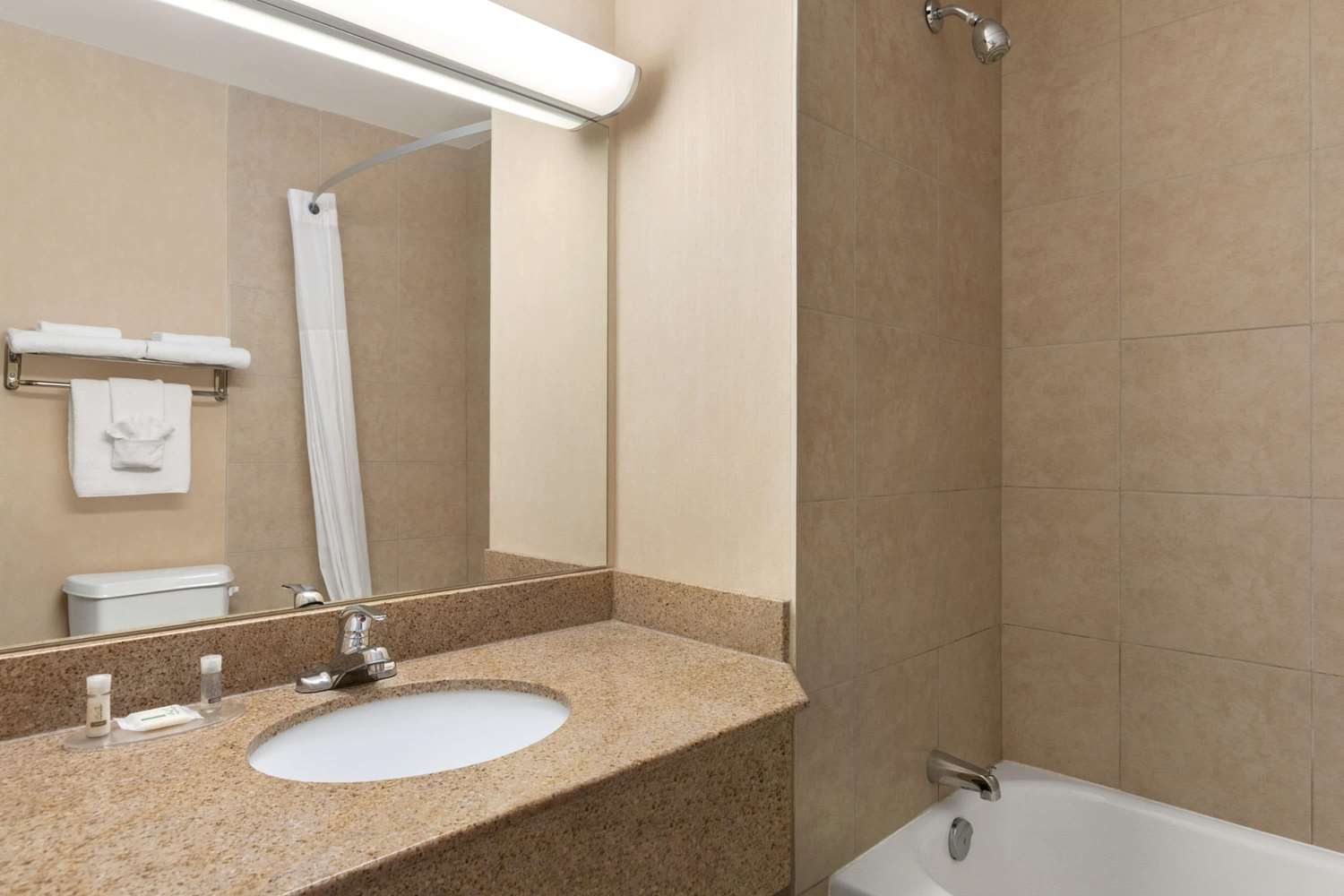 Days Inn By Wyndham London 15/15