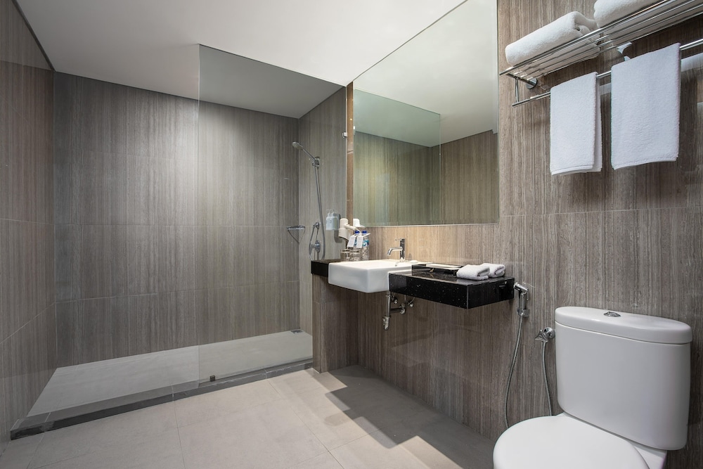 Swiss-Belinn Timika 40/41