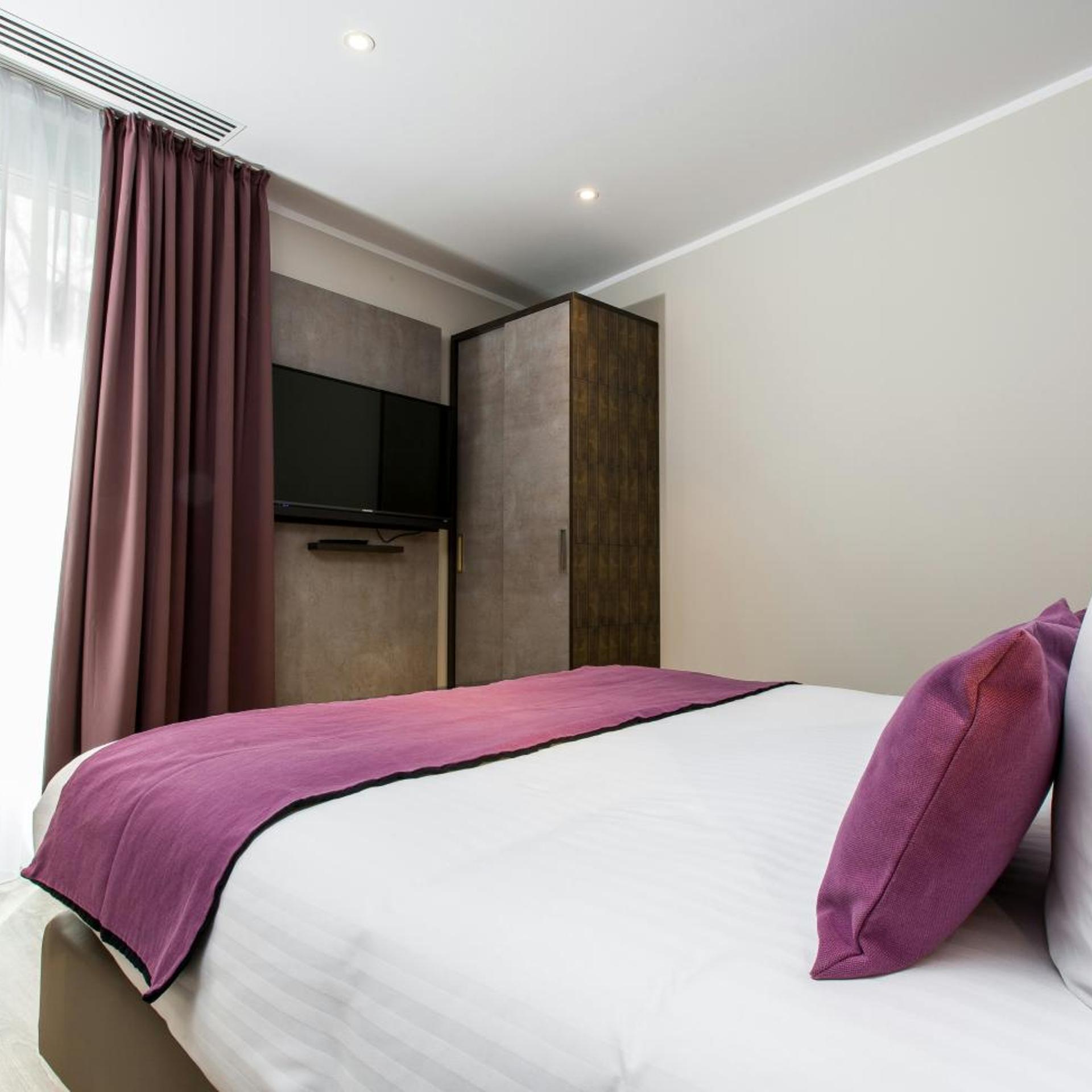 Suite, Double Bed